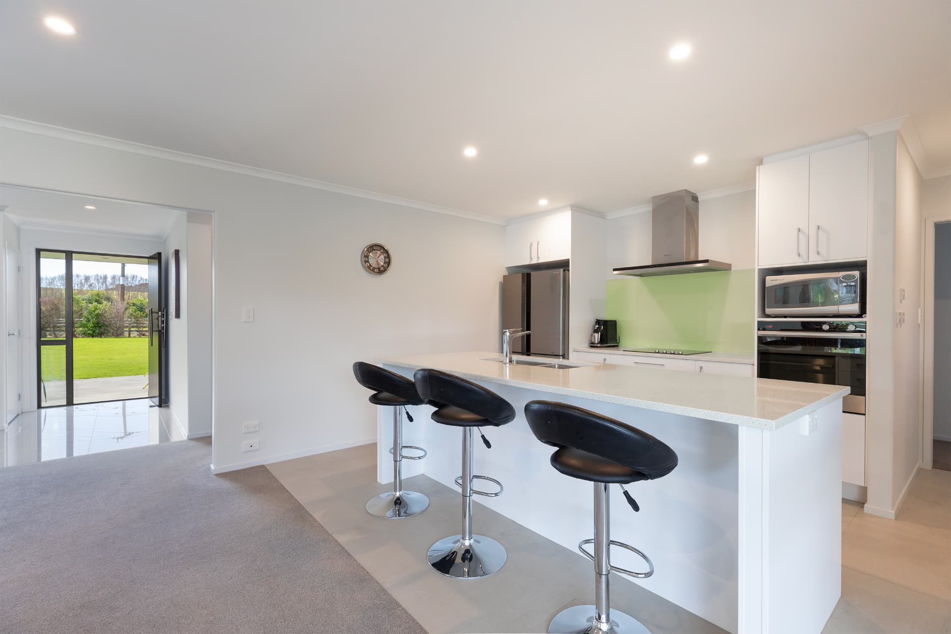 139D Mangawhai Heads Road — kitchen and breakfast bar